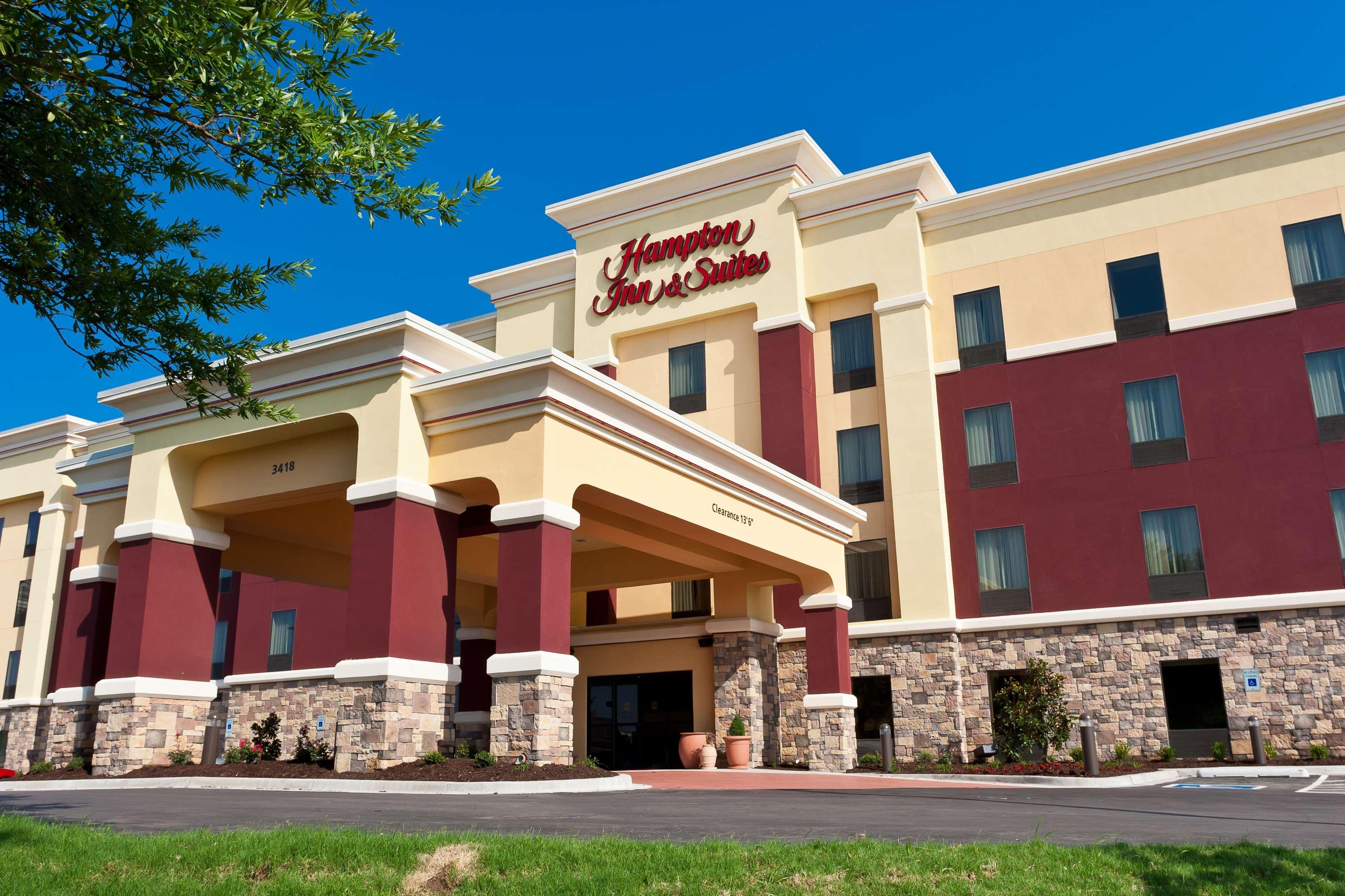 Hampton Inn And Suites Tulsa Central Exterior foto