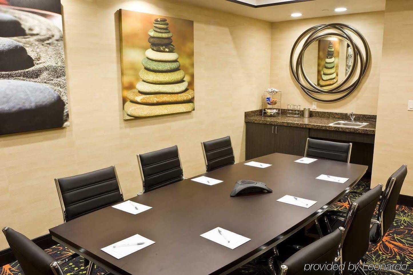 Hampton Inn And Suites Tulsa Central Instalações foto